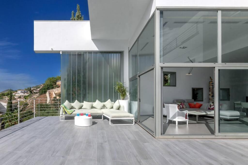 Peaceful Oasis In With Sea Views And Pool Javea
