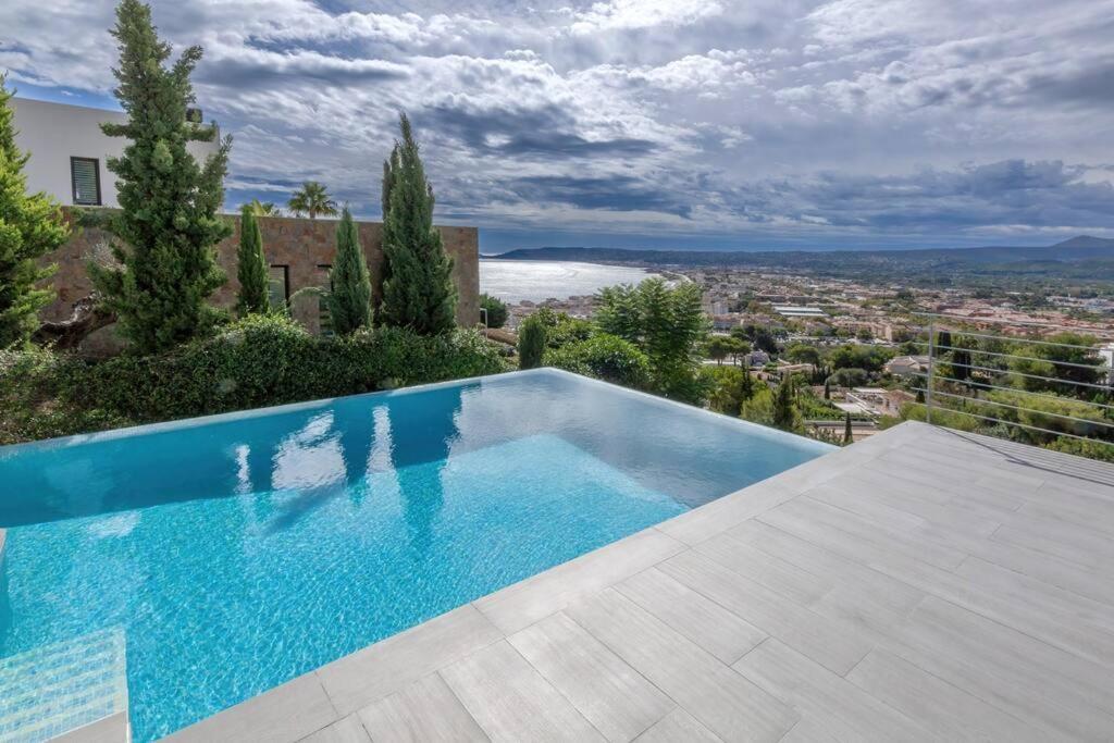 Peaceful Oasis In With Sea Views And Pool