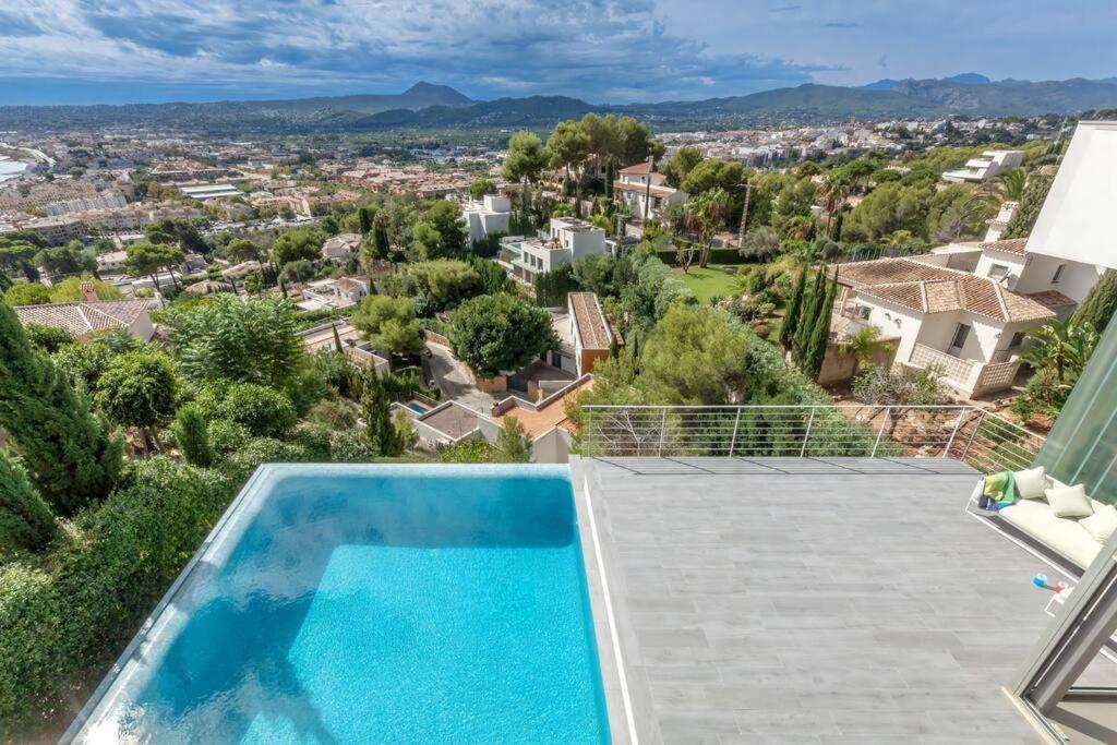 Peaceful Oasis In With Sea Views And Pool