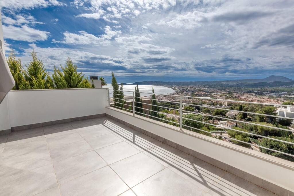 Peaceful Oasis In With Sea Views And Pool